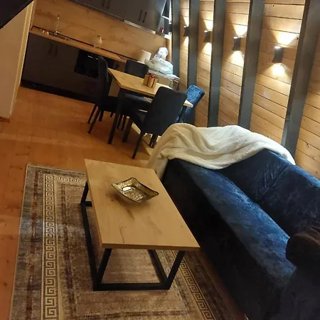 Villa Vilat Alpine Golden Gjinar *