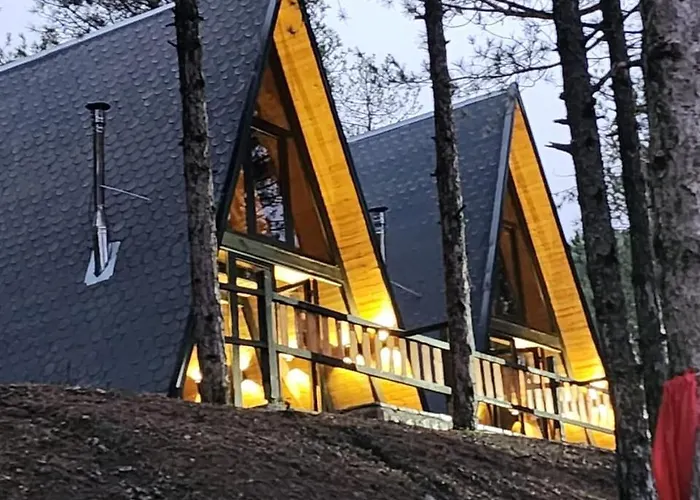 Vilat Alpine Golden Gjinar Villa *