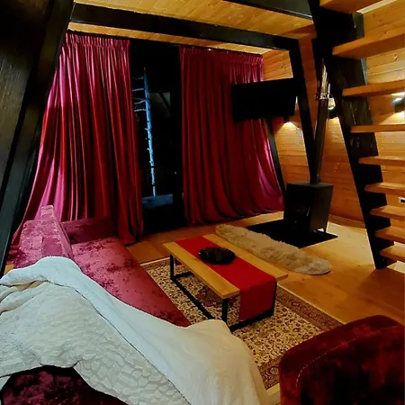 Vilat Alpine Golden Gjinar Вилла *