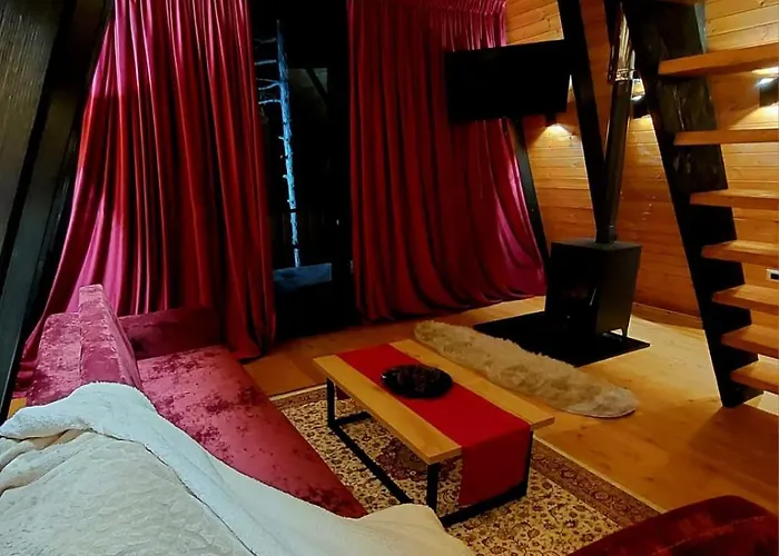 Vilat Alpine Golden Gjinar Villa *