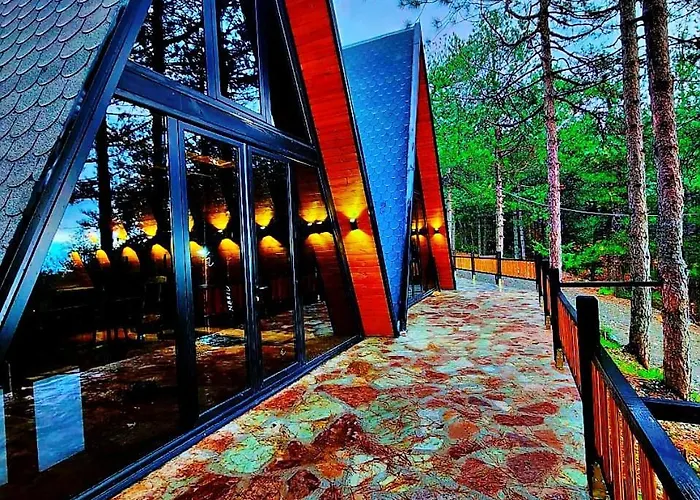 Vilat Alpine Golden Gjinar Villa *